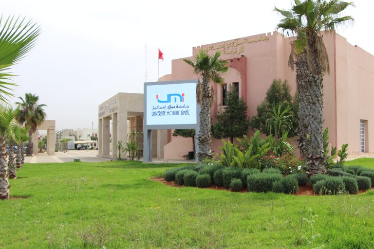 Lire la suite à propos de l’article لائحة بأسماء المترشحين المقبولين لاجتياز اختبار العرض والمناقشة الخاص بمباراة توظيف أستاذ محاضر (منصب واحد) – «PROBABILITÉS-STATISTIQUE» : تخصص